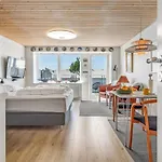 Okil - 2km From The Sea By Interhome