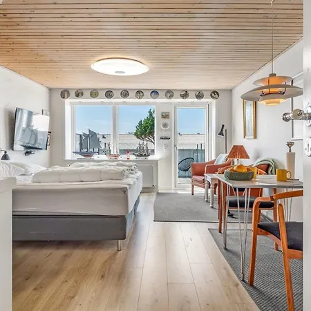Okil - 2km From The Sea By Interhome